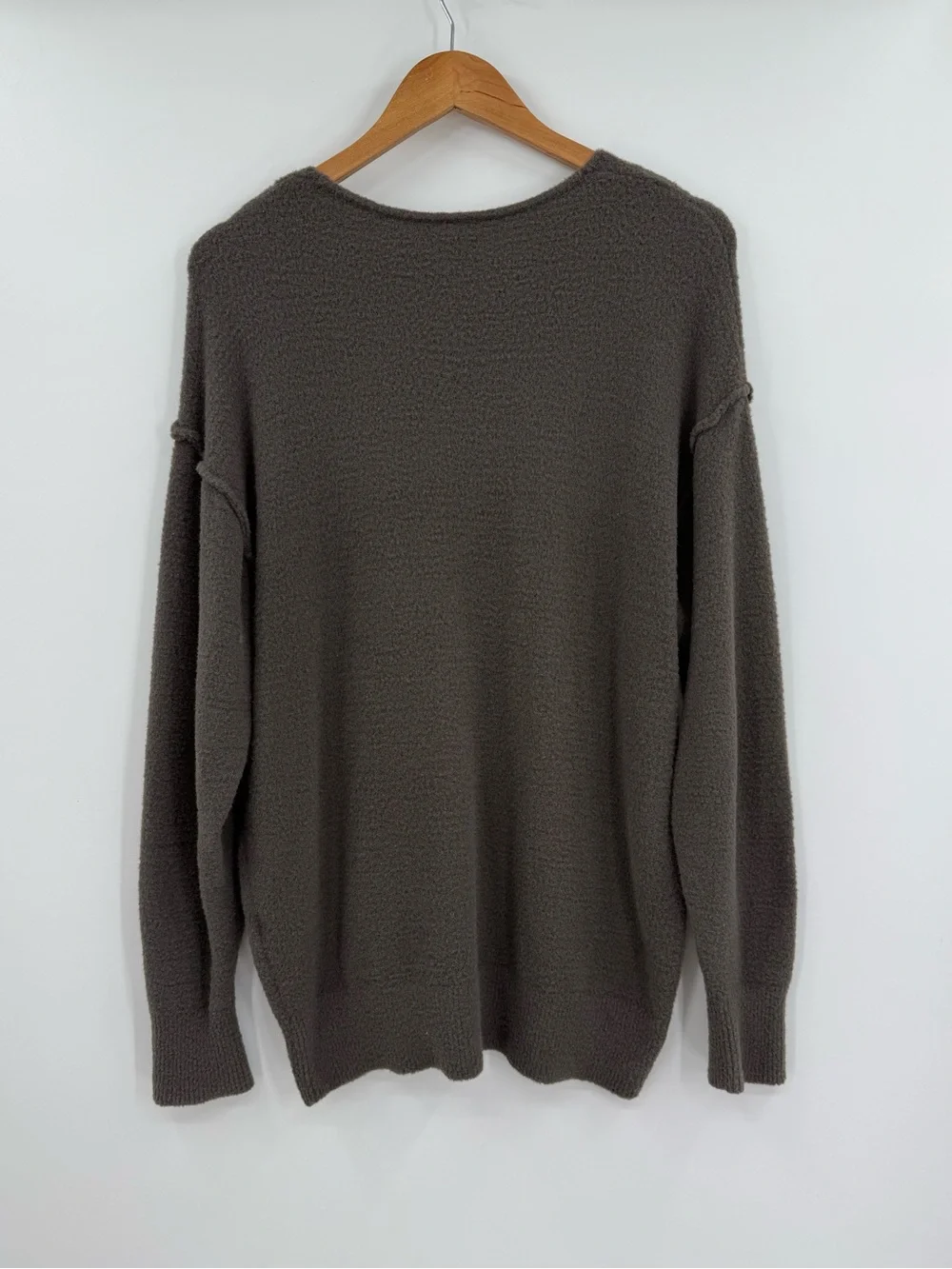 Aritzia Wilfred Free Hush Knit V-Neck Sweater | Rich Mocha Brown | Small